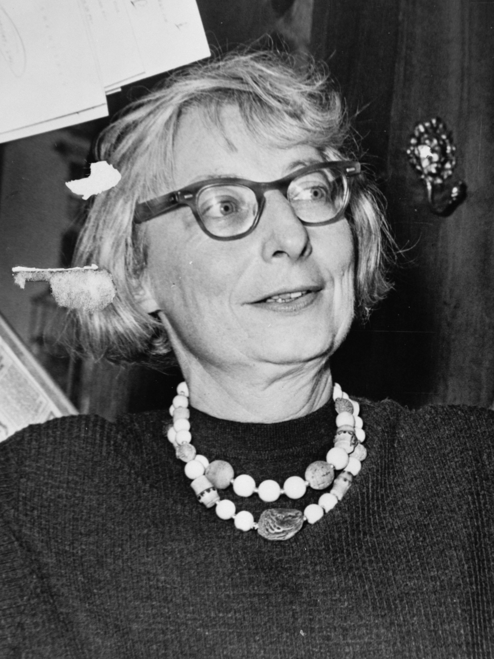 Mrs. Jane Jacob. Public domain. Esta obra es de la colección New York World-Telegram and Sun en la Biblioteca del Congreso de Estados Unidos. Según la biblioteca, no hay restricciones de derecho de autor conocidas al uso de esta obra.